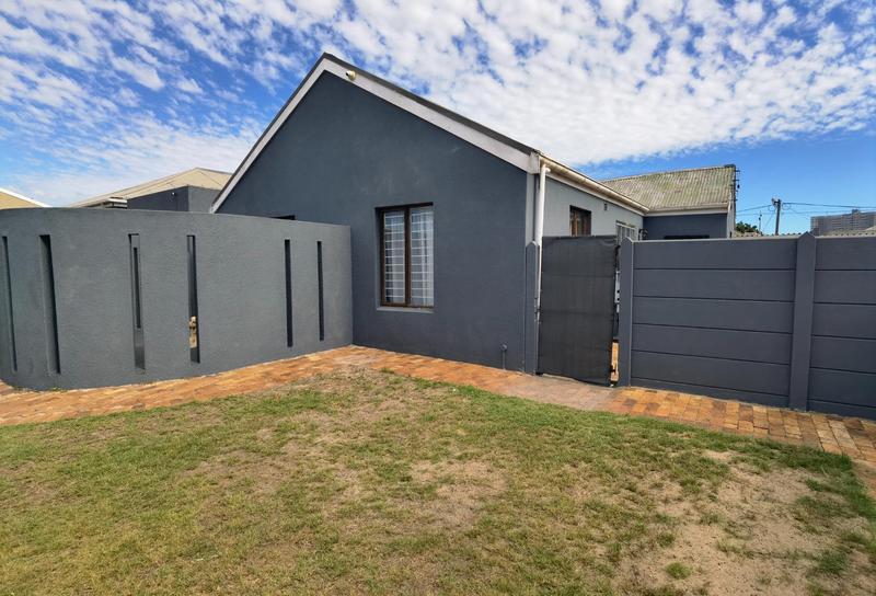 3 Bedroom Property for Sale in Goodwood Estate Western Cape